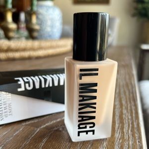 IL MAKIAGE Woke Up Like This Foundation 60